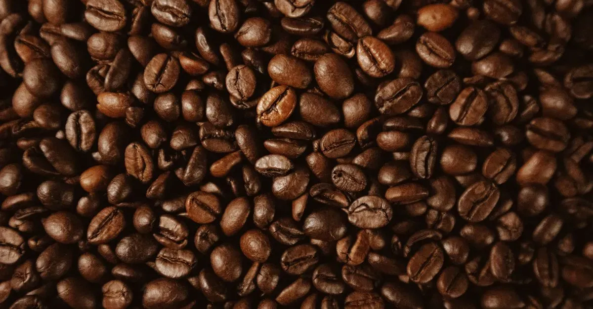 Café más barato en el mercado internacional, menos café colombiano